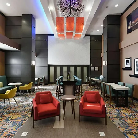 Hampton Inn And Suites Tulsa Central