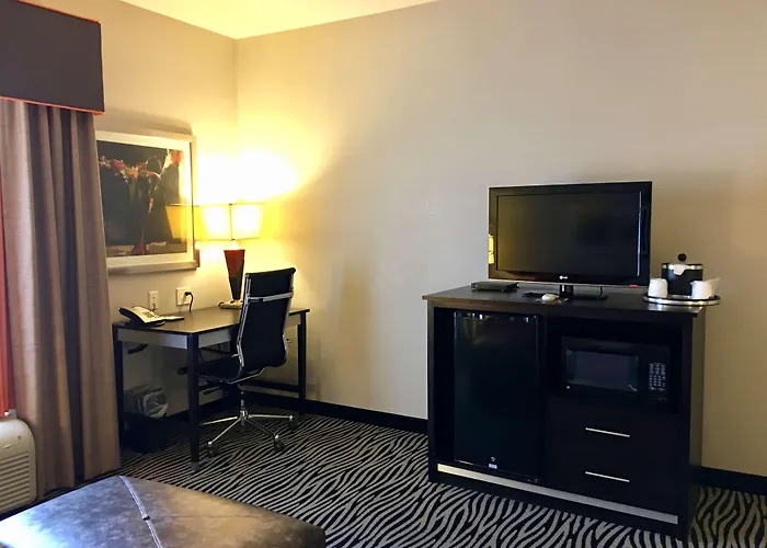 Hotel Hampton And 3*