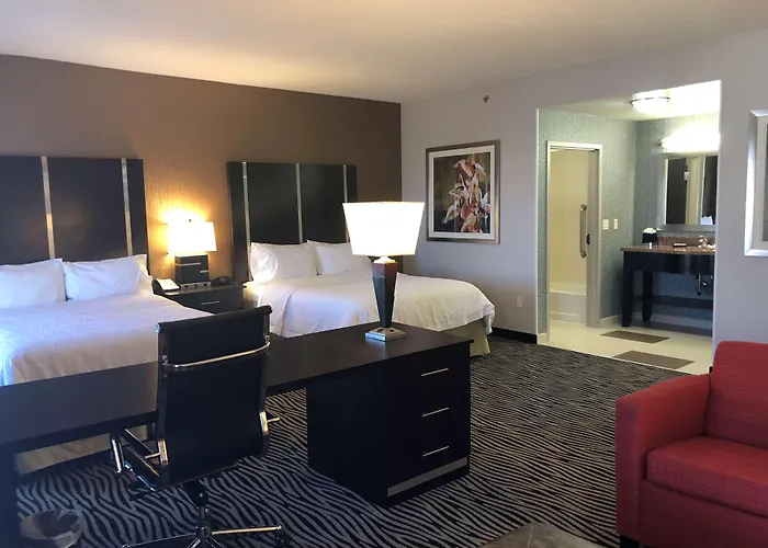 Hampton And Hotel 3*