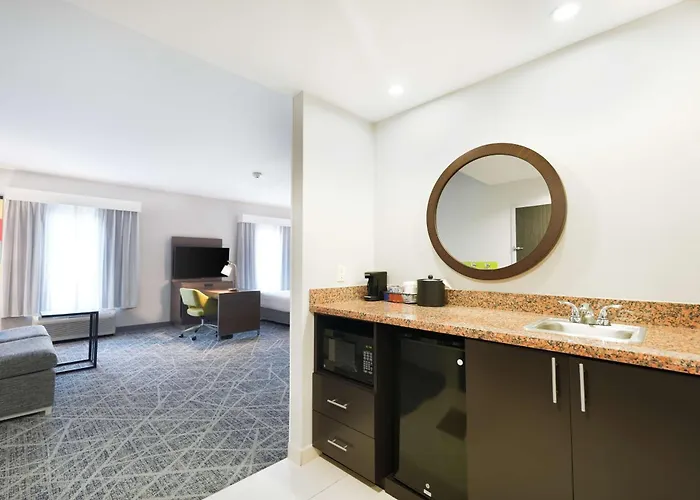 Hampton And Hotel 3*