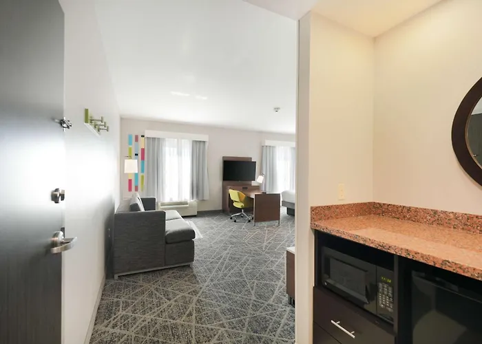 Hampton And Hotel 3*