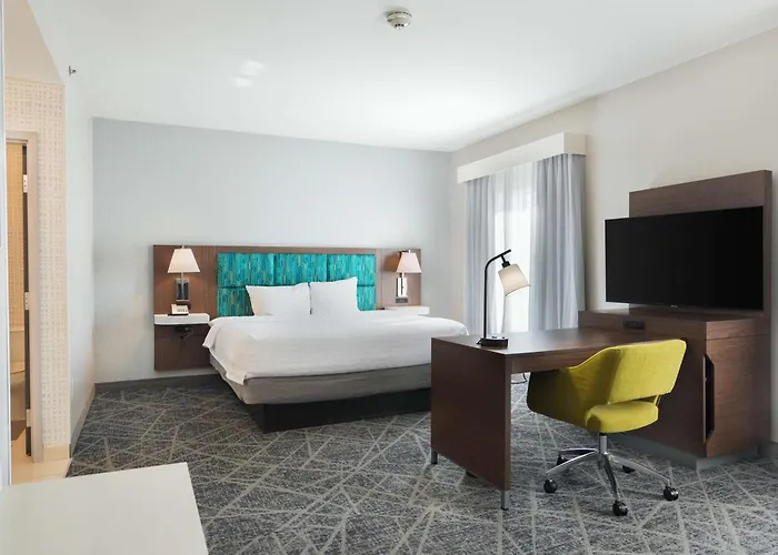 Hotel Hampton And Tulsa