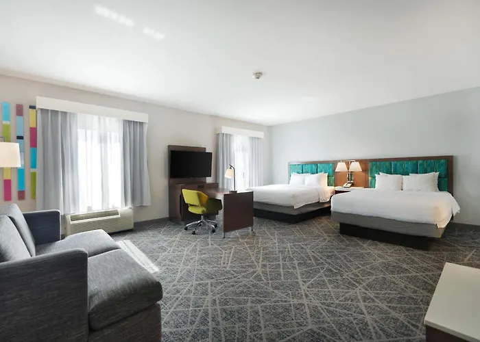 Hampton And Hotel
