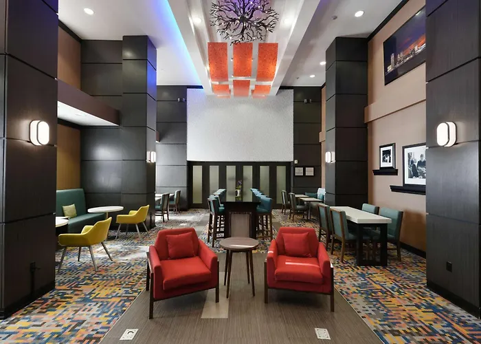 Hotel Hampton And Tulsa
