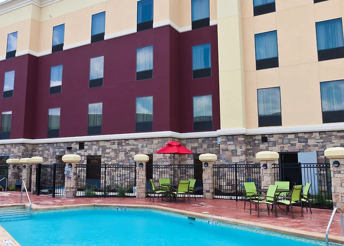 Hampton And Hotel