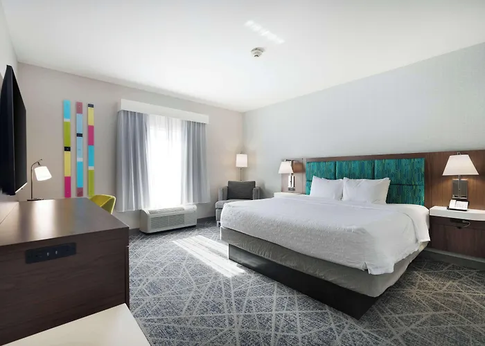 Hampton And Hotel Tulsa