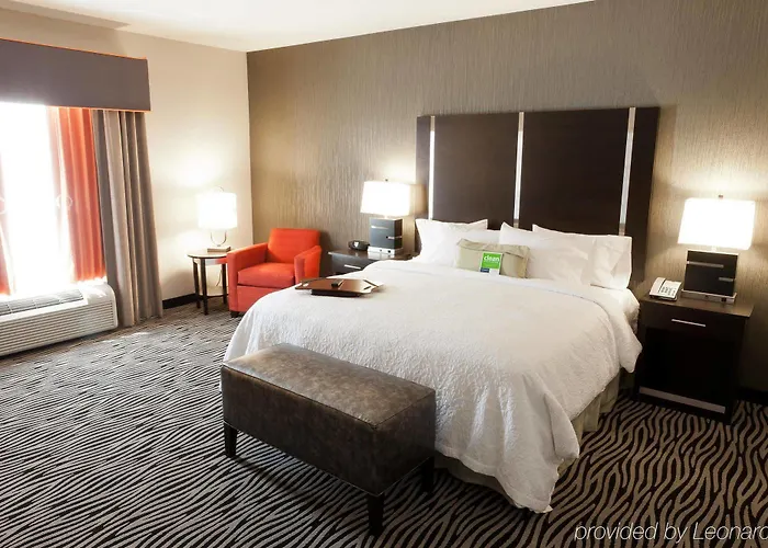 Hampton And Hotel Tulsa